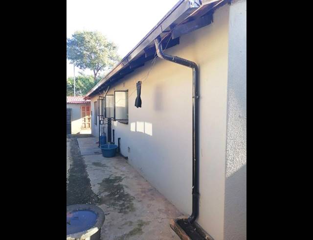 3 BEDROOM HOUSE FOR SALE IN PROTEA NORTH